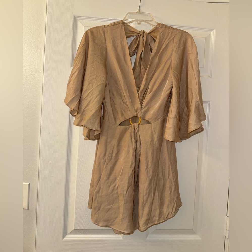 Boutique Do+Be Beige Romper!